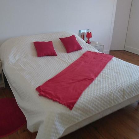 Appartement De 79 M² A 500 Metres De La Cure Jonzac Eksteriør bilde