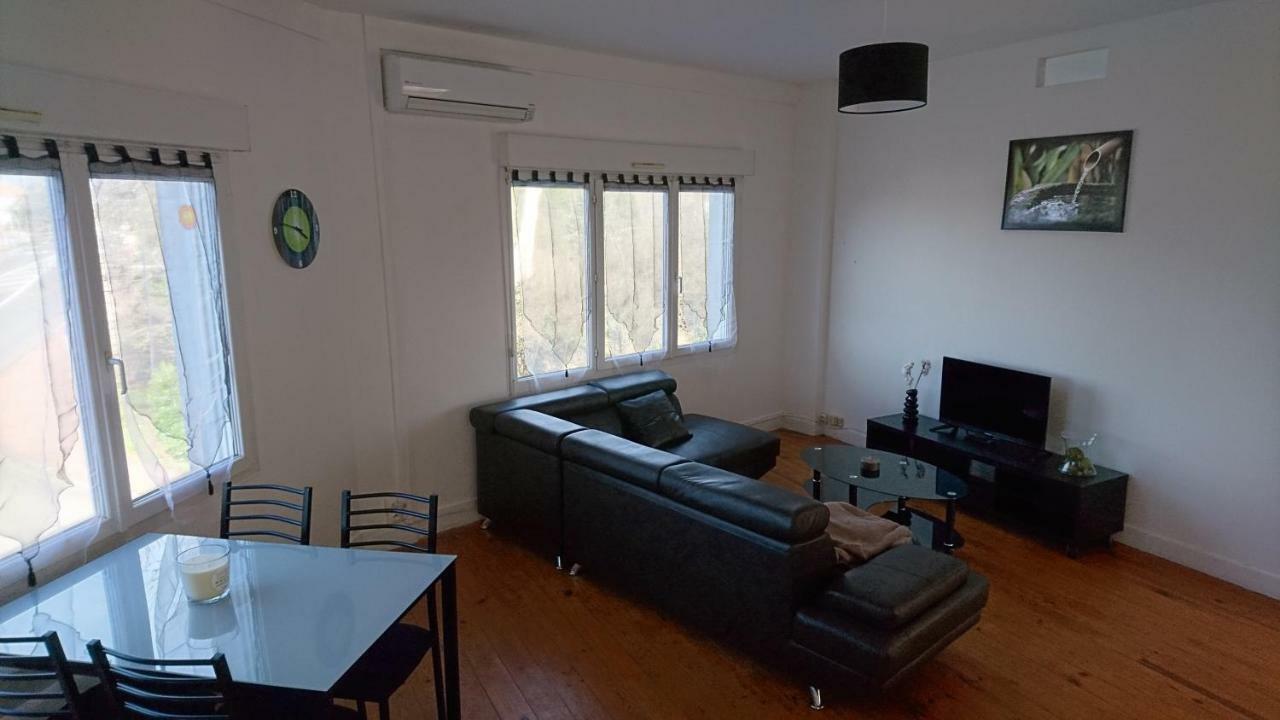 Appartement De 79 M² A 500 Metres De La Cure Jonzac Eksteriør bilde