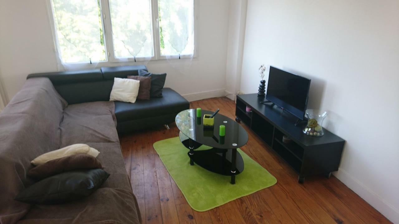 Appartement De 79 M² A 500 Metres De La Cure Jonzac Eksteriør bilde